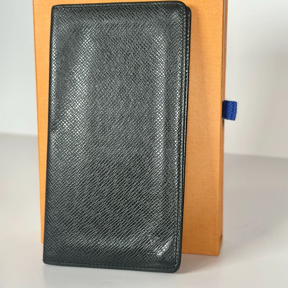 Authentic Louis Vuitton Black Brazza Taiga Long Bifold Wallet